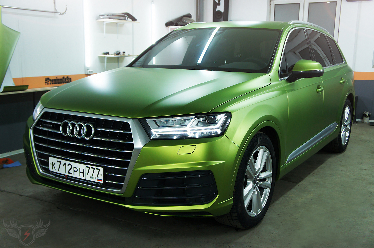 Виниловая автопленка  Matt Irish Green M51 – Матовый зеленый LA0920001